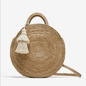 Zara Straw Tote w/Wooden Handle